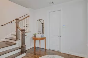 1035 Ashland St, Houston, TX 77008 - Photo 4