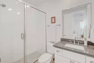 1035 Ashland St, Houston, TX 77008 - Photo 8