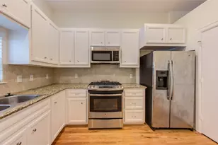 2710 Hullsmith Dr, Houston, TX 77063 - Photo 10