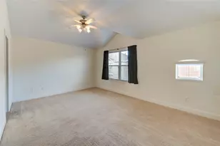 2710 Hullsmith Dr, Houston, TX 77063 - Photo 24
