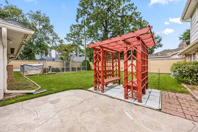 5703 Green Springs Drive, Houston, TX 77066 - Photo 46