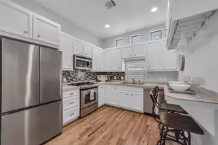 8715 Meadowcroft Dr, Houston, TX 77063 - Photo 12