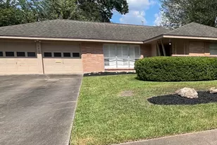 5442 Kinglet St, Houston, TX 77096 - Photo 1