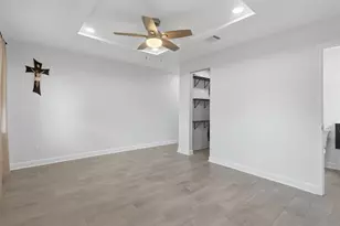 7027 Kingsway Dr, Houston, TX 77087 - Photo 8
