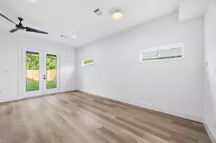 5601 Nielan St, Houston, TX 77028 - Photo 12