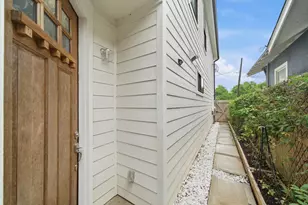 2506 Noble St, Houston, TX 77026 - Photo 2
