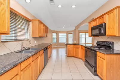 8506 Chancellorsville Lane, Houston, TX 77083 - Photo 20