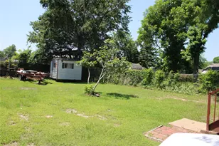 330 Dorchester St, Houston, TX 77022 - Photo 22