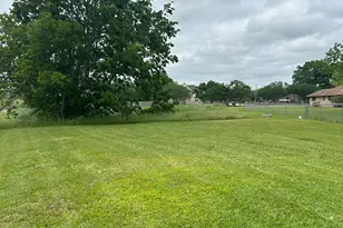 35 Tx-288, Angleton, TX 77515 - Photo 1