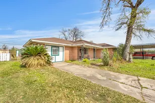 8901 Woodlyn Rd, Houston, TX 77078 - Photo 2
