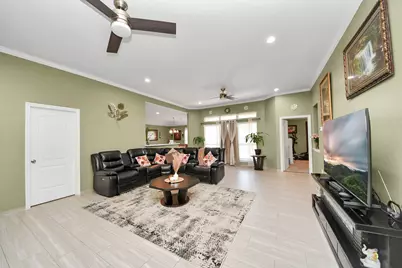 9645 Ashville Drive, Houston, TX 77051 - Photo 10