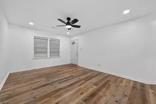 310 Nasturtium St, Lake Jackson, TX 77566 - Photo 8