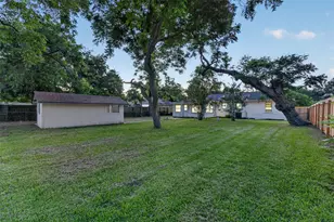 310 Nasturtium St, Lake Jackson, TX 77566 - Photo 38