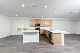 213 Lake Estates Dr, Montgomery, TX 77356 - Photo 2