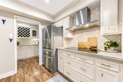 407 Barkers Landing Court, Houston, TX 77079 - Photo 14