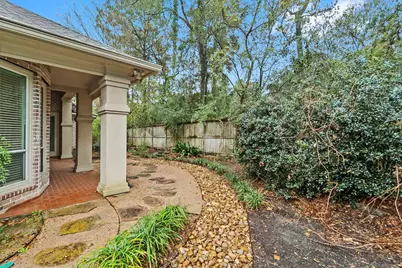 27 E Palmer Bend, The Woodlands, TX 77381 - Photo 44