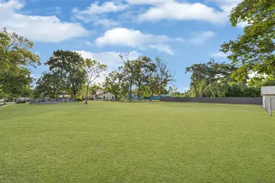 203 S 6th Street, Highlands, TX 77562 - Photo 6