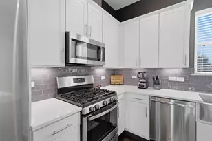 728 W Donovan St, Houston, TX 77091 - Photo 12