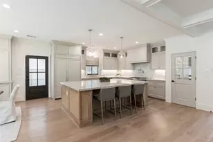 25 Woodsborough Cir, Spring Valley Village, TX 77055 - Photo 6