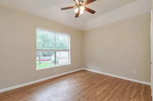9523 Tallow Tree Dr, Houston, TX 77070 - Photo 20