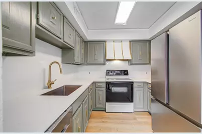 11002 Hammerly Boulevard #169, Houston, TX 77043 - Photo 8