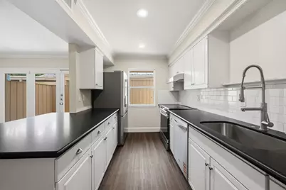 5833 Valley Forge Drive #86, Houston, TX 77057 - Photo 10