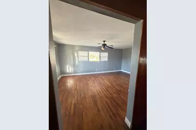 801 Avenue A, South Houston, TX 77587 - Photo 2