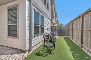 454 S Centro Cir, Shenandoah, TX 77385 - Photo 32