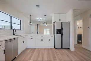 5502 Hewitt Dr, Houston, TX 77092 - Photo 4