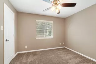 19 Shimmer Pond Pl, The Woodlands, TX 77385 - Photo 30