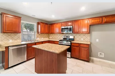 19 Shimmer Pond Place, The Woodlands, TX 77385 - Photo 14