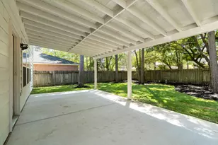 19 Shimmer Pond Pl, The Woodlands, TX 77385 - Photo 32