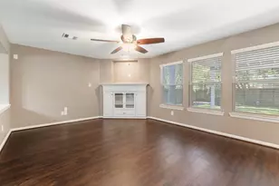 19 Shimmer Pond Pl, The Woodlands, TX 77385 - Photo 10