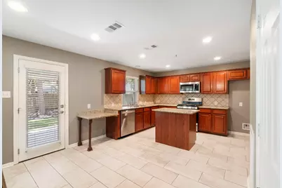 19 Shimmer Pond Place, The Woodlands, TX 77385 - Photo 18