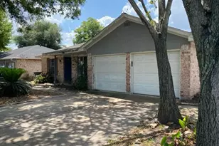 718 Hollyvale Dr, Houston, TX 77060 - Photo 2
