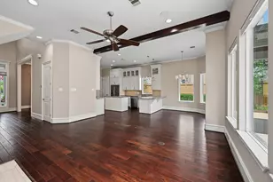 818 W 43rd St, Houston, TX 77018 - Photo 8