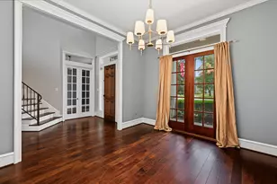 818 W 43rd St, Houston, TX 77018 - Photo 4
