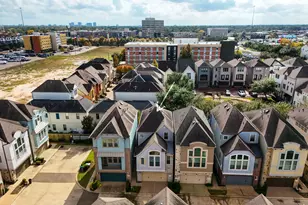 11005 Acorn Falls Dr, Houston, TX 77043 - Photo 30