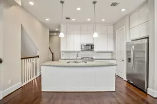 11005 Acorn Falls Dr, Houston, TX 77043 - Photo 8