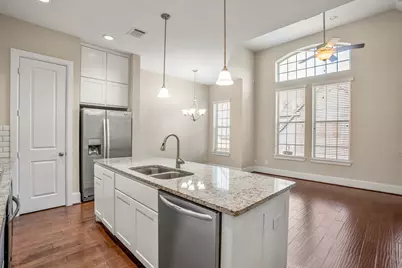 11005 Acorn Falls Drive, Houston, TX 77043 - Photo 10