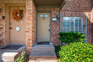 11201 Lynbrook Dr, Houston, TX 77042 - Photo 1