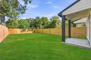 1030 Reverend Bj Lewis Dr St, Houston, TX 77088 - Photo 24