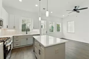 9902 Clark Rd, Houston, TX 77076 - Photo 12