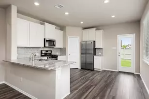 9278 Inland Leather Ln, Conroe, TX 77385 - Photo 4