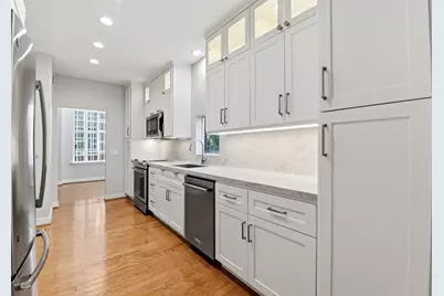 4004 Montrose Boulevard #43, Houston, TX 77006 - Photo 10