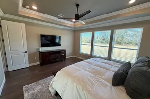 838 Oak Ridge Dr, Angleton, TX 77515 - Photo 42