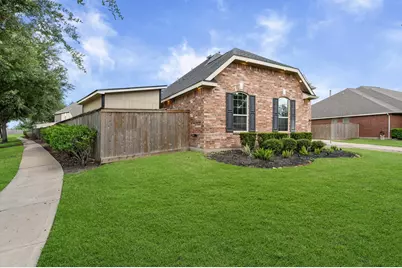 14016 Savannah Landing Lane, Rosharon, TX 77583 - Photo 4