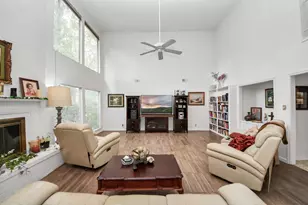 17 Winged Foot Dr, Conroe, TX 77304 - Photo 8