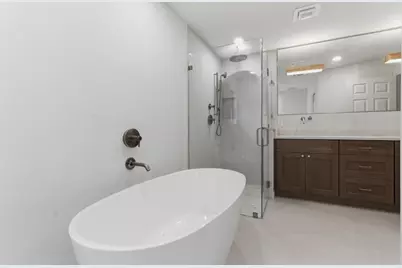 10909 Sweetspire Place, The Woodlands, TX 77380 - Photo 18