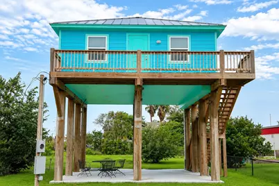 1021 N Sage Road, Crystal Beach, TX 77650 - Photo 10